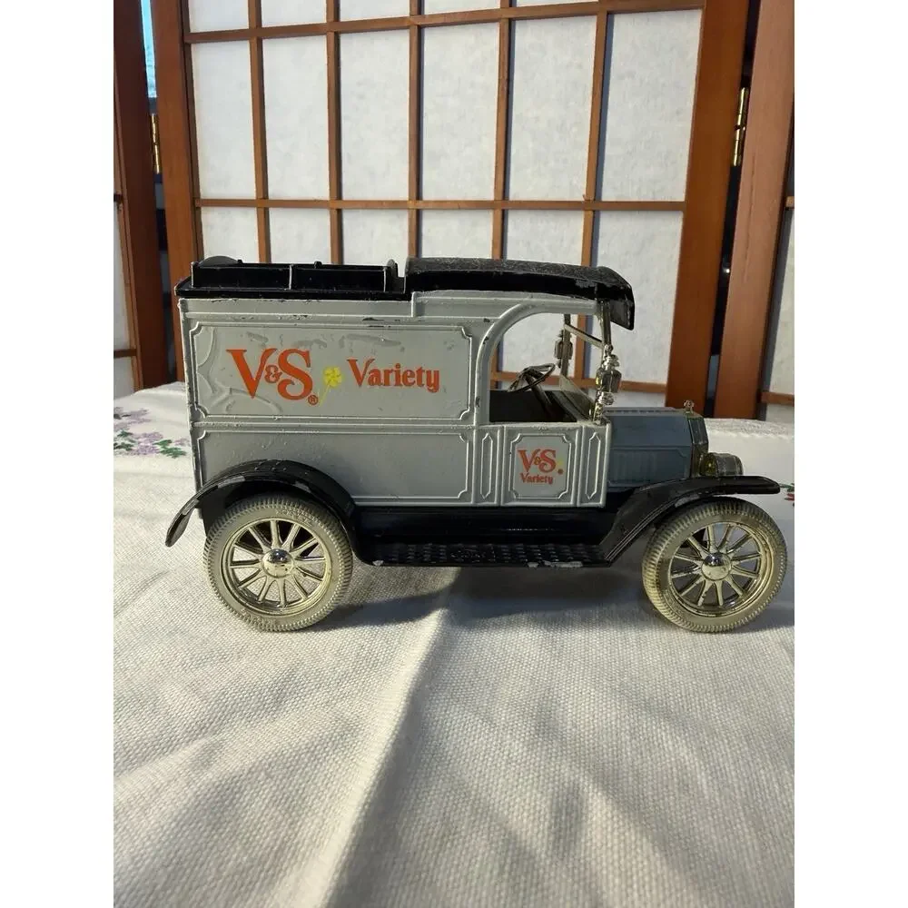 Vintage ERTL V&S Variety #2 #3 Ford Model T Diecast Bank Lot Runabout Van